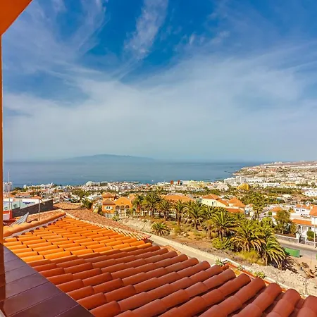 Isabel Vila Costa Adeje (Tenerife)